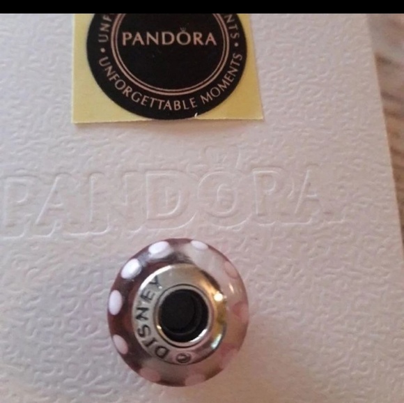 Pandora Jewelry - Retired Disney Minnie mouse Murano glass bead